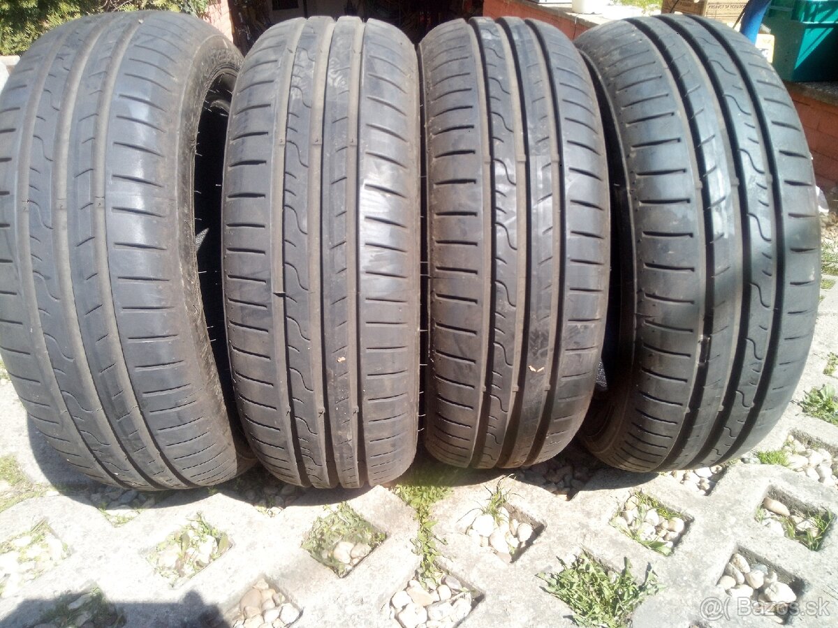 185/60R15 Dunlop