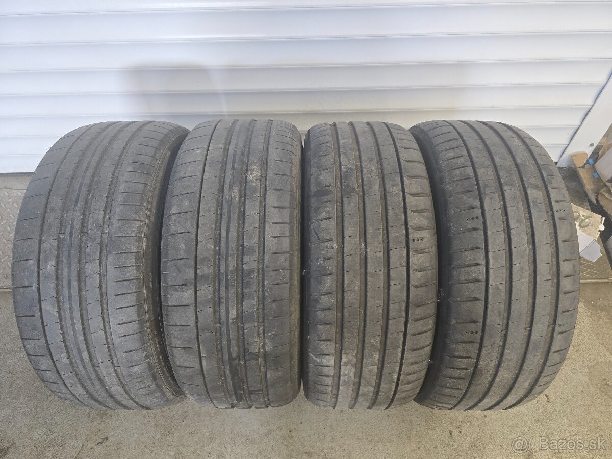 225/40 r18