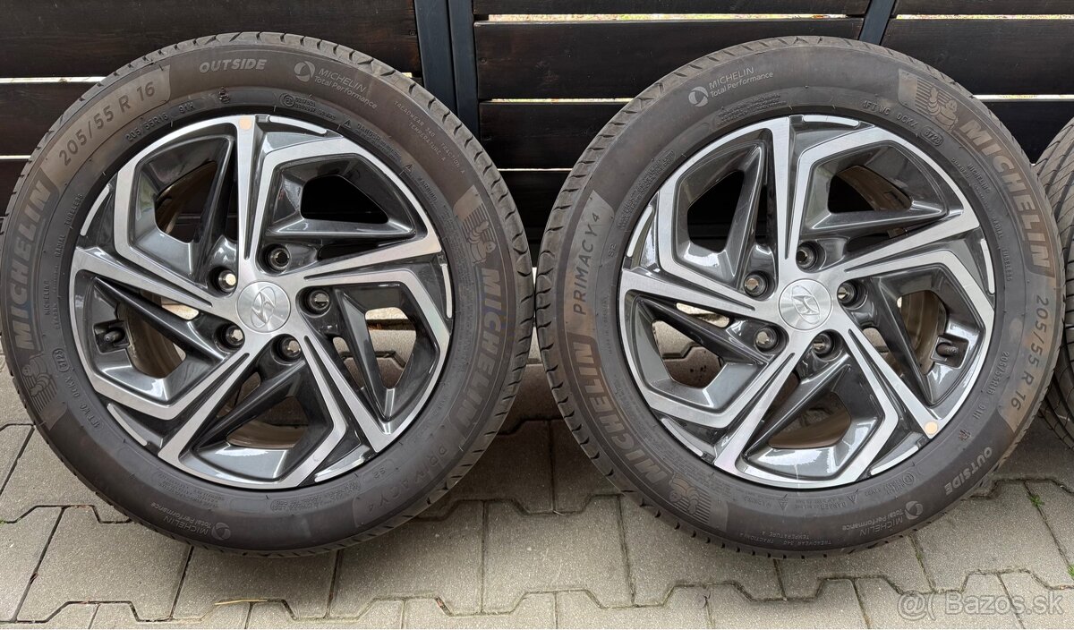 Original letná sada Hyundai i30 5x114,3 R16 205/55 R16