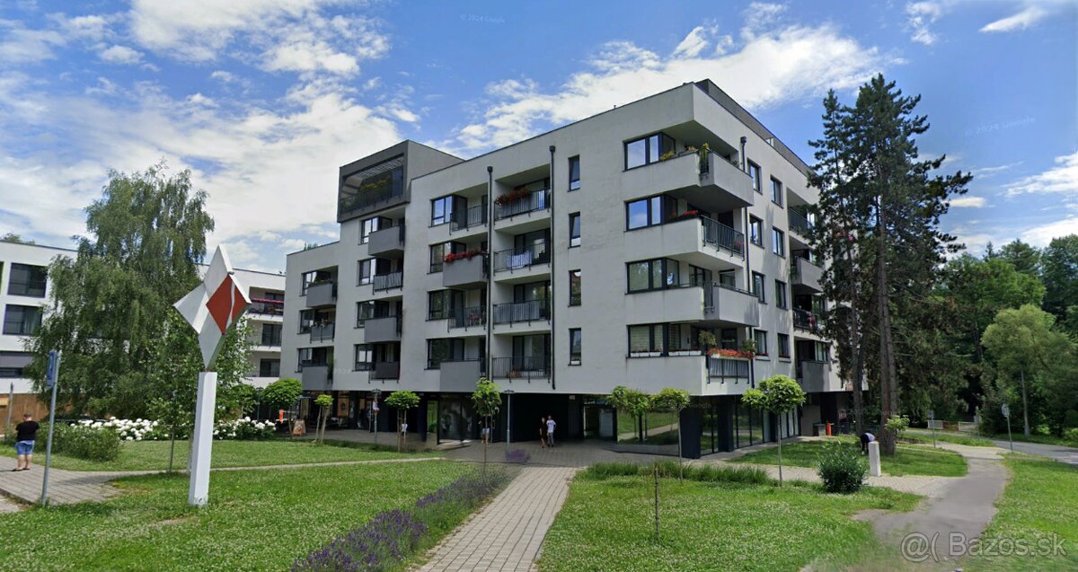 4i-nadštandardný byt 136m2-terasa 100m2-2x parking-Fončorda