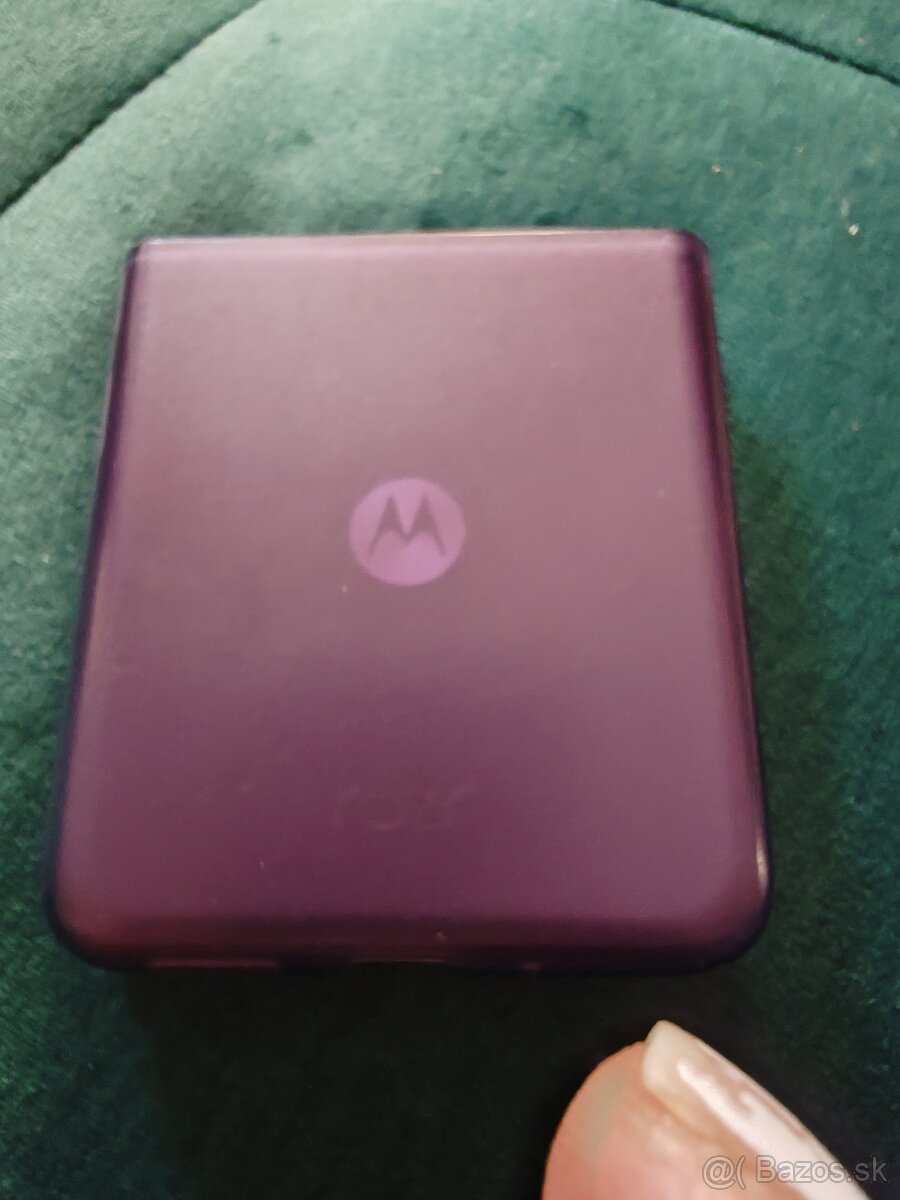 Motorola razr 40