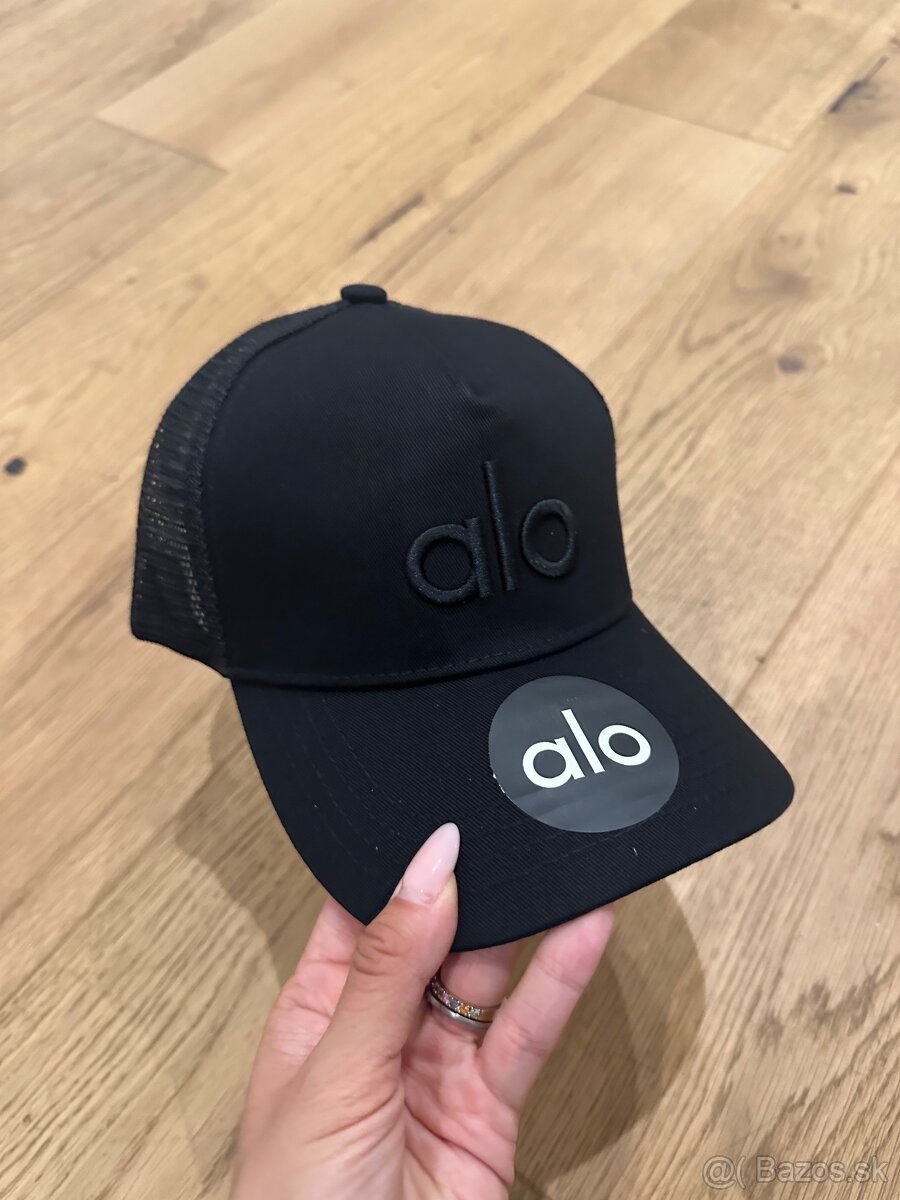 🧢 Štýlová čierna šiltovka Alo