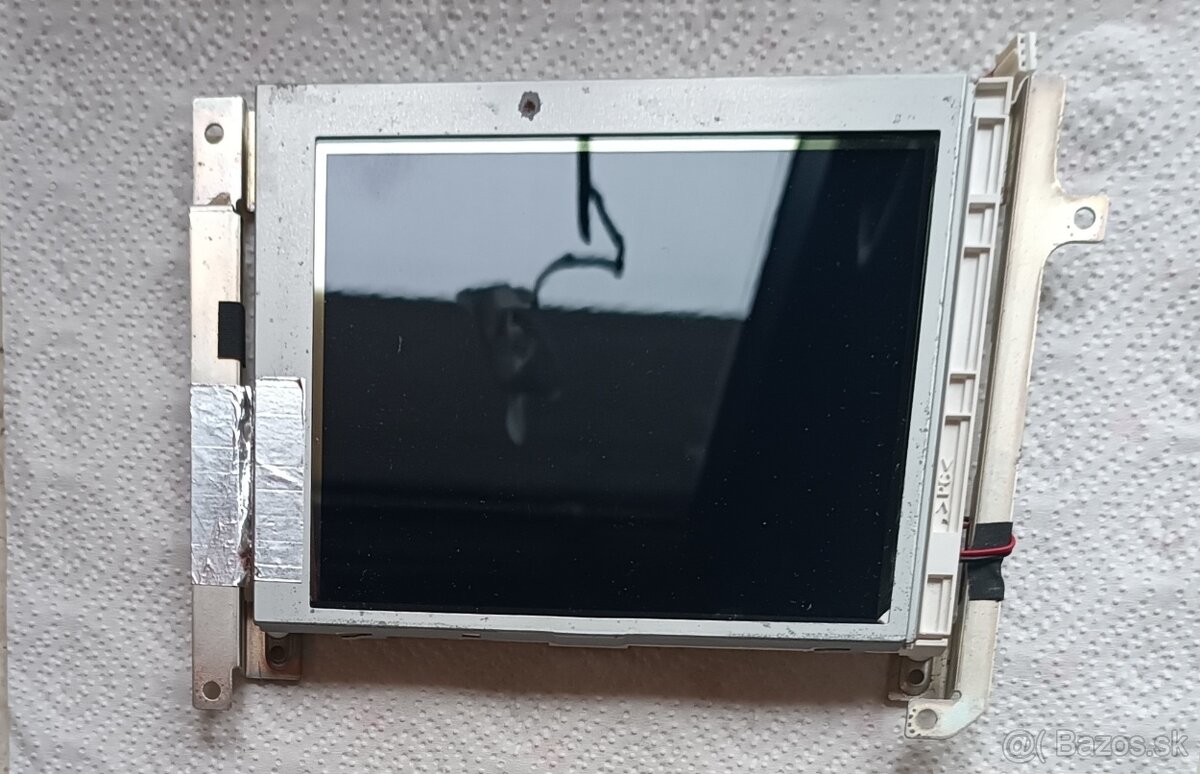 Predám display Yamahu PSR S710