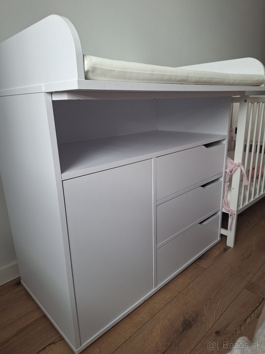 Prebaľovací pult/komoda
