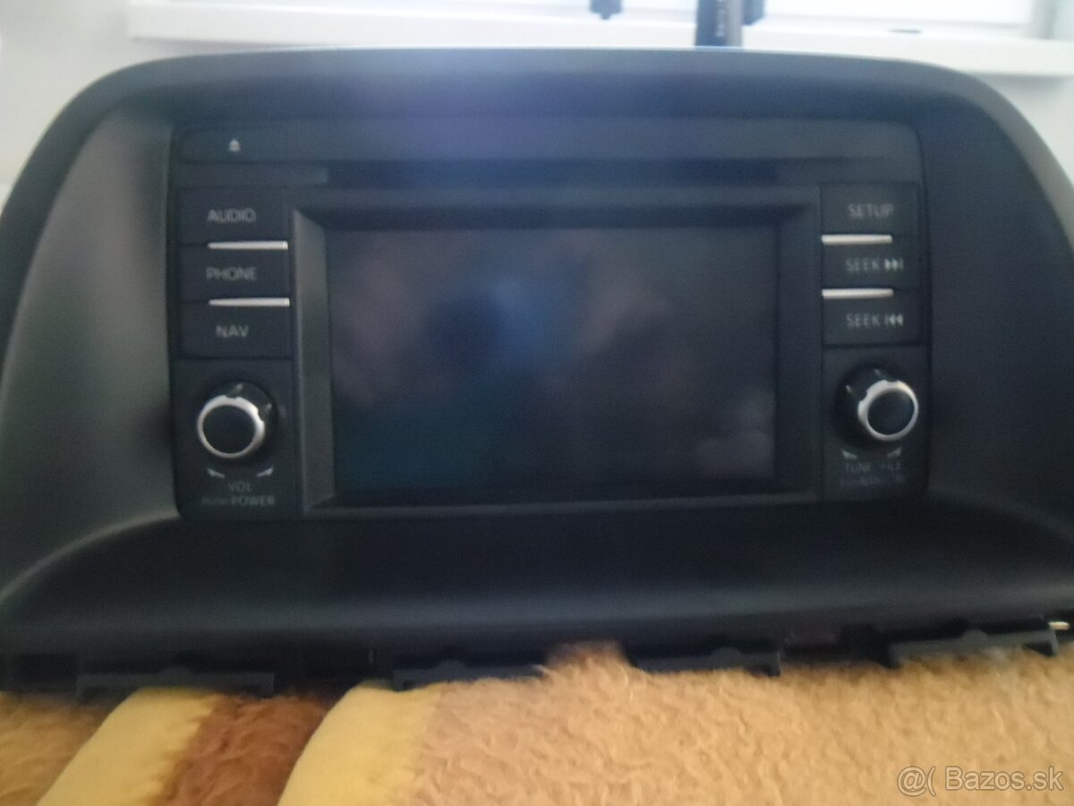 predam autoradio do mazdy cx5