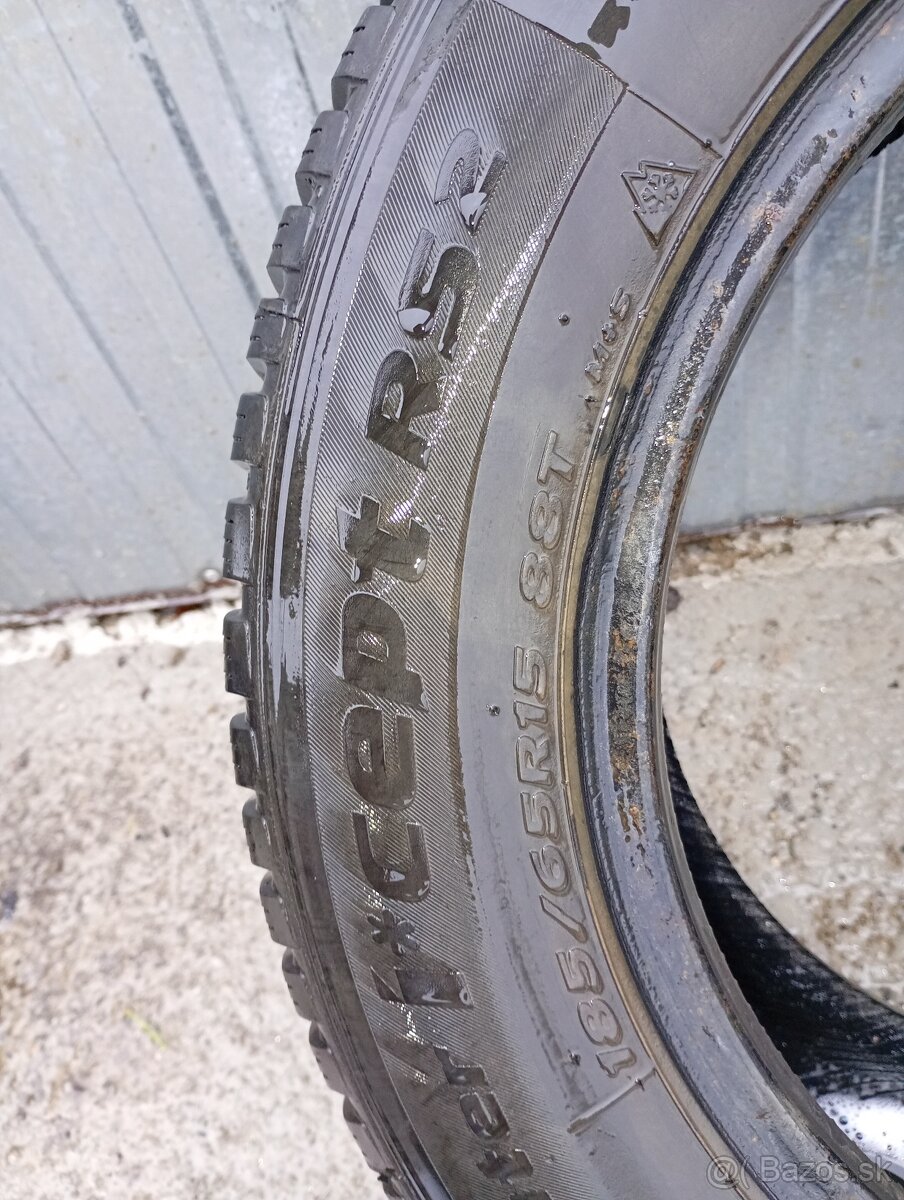 Predam 185/65r15 zimne cela sada