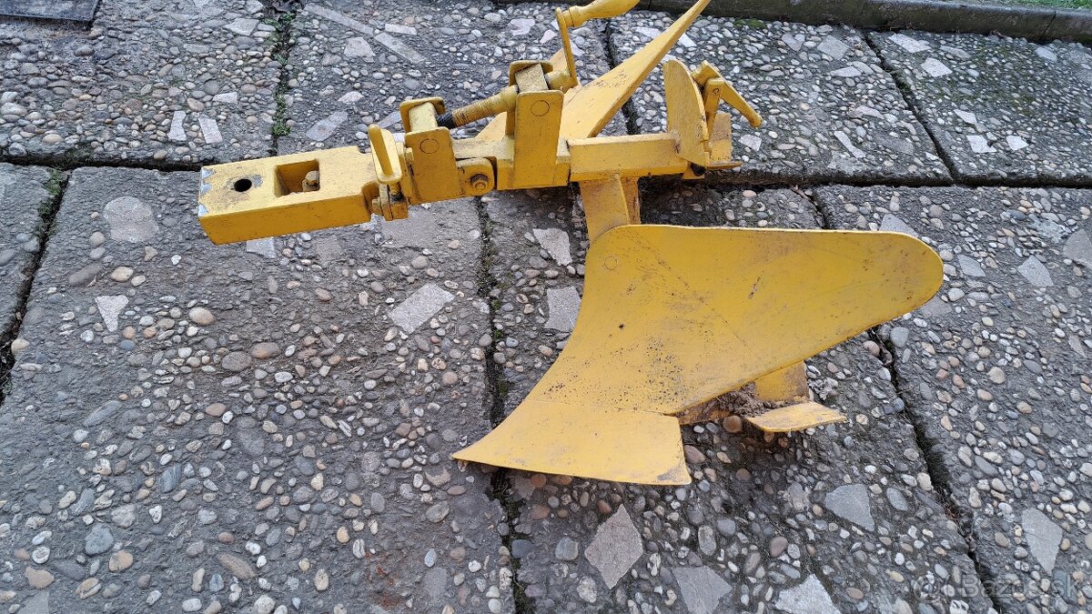 Predám pluh - obracák