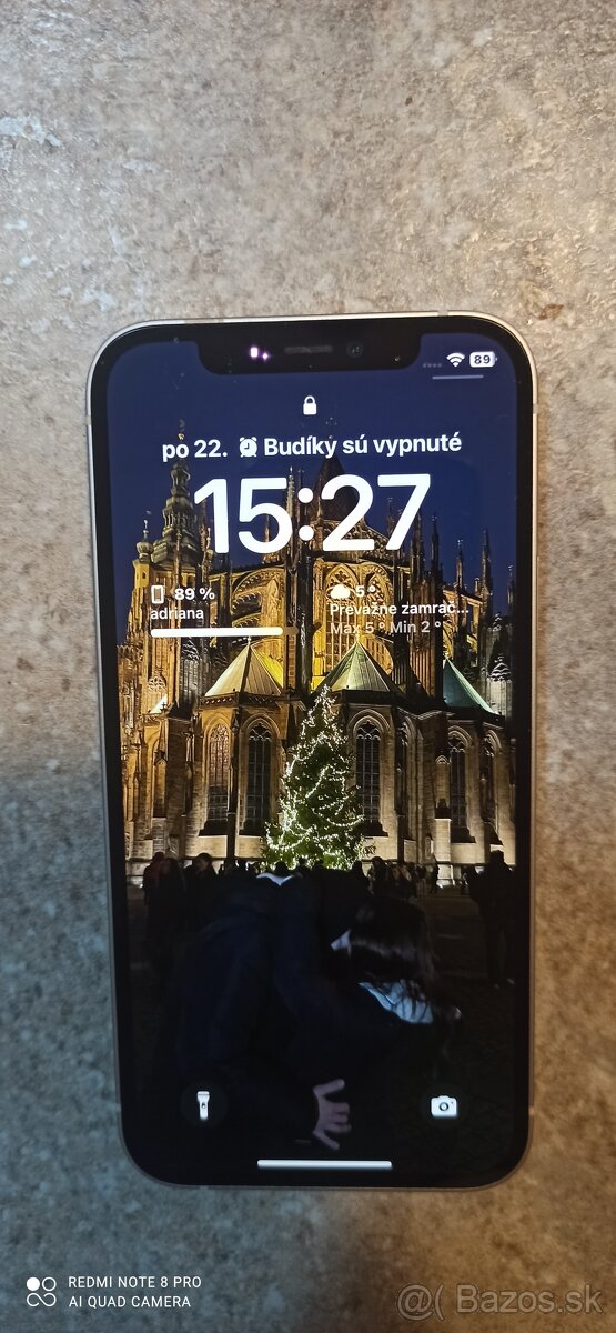 Predám iphone 12 256g