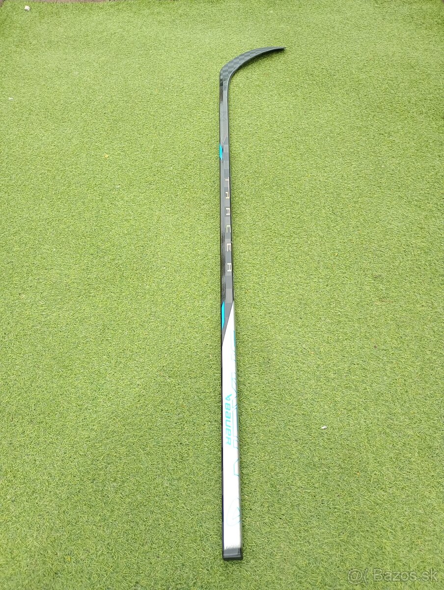 Predám hokejku Bauer Nexus Tracer grip SR