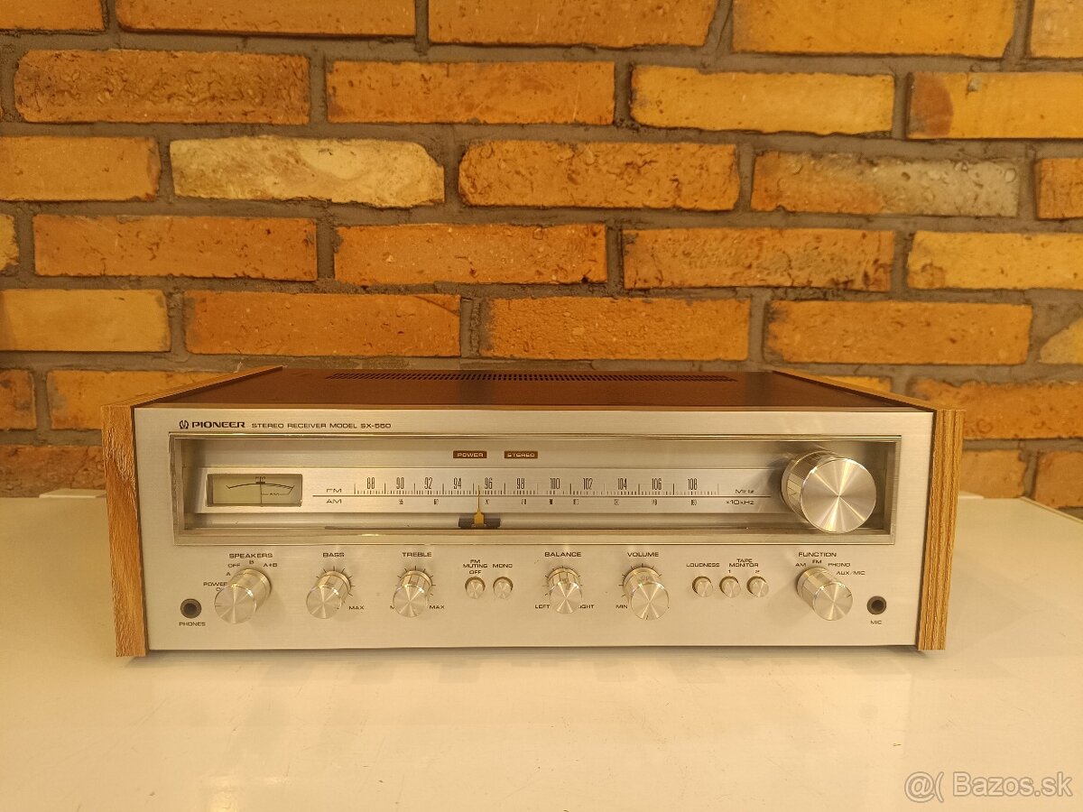 Pioneer SX 550