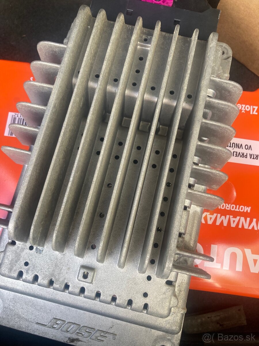 Zosilňovač Bose Audi A3 8P