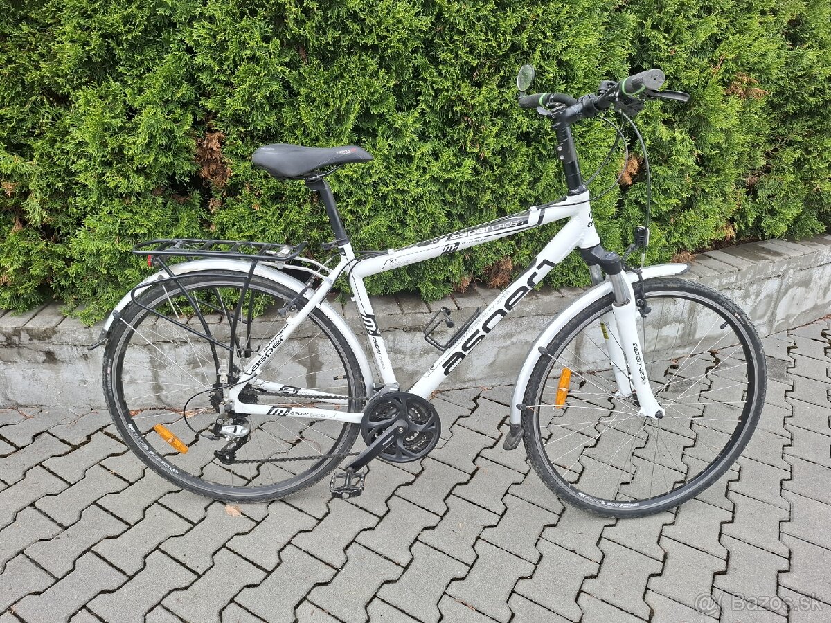 Trekový bicykel