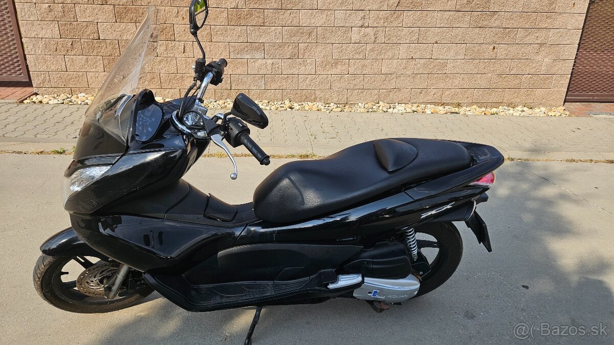 Predám skúter Honda PCX 125