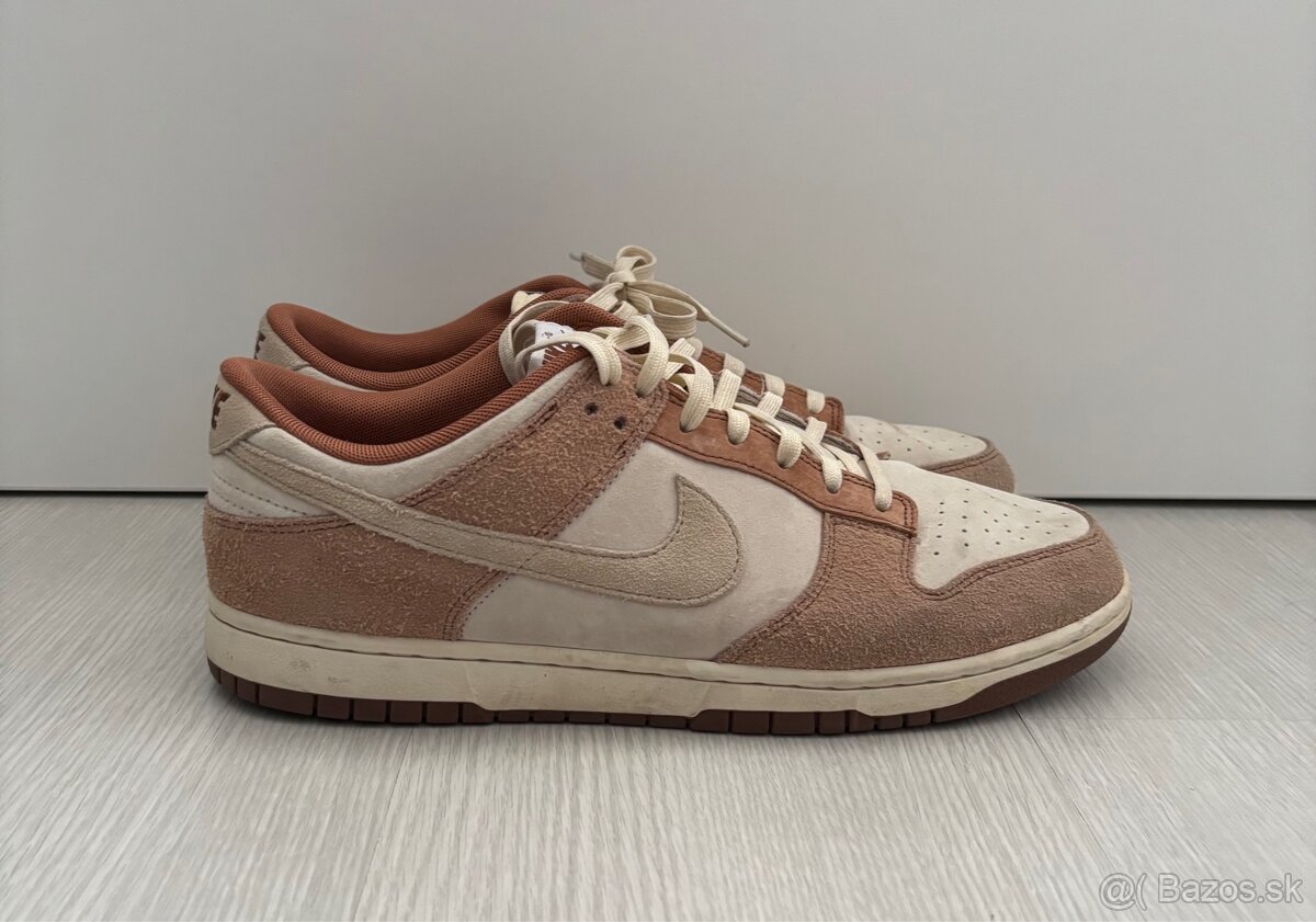 Nike Dunk Medium Curry