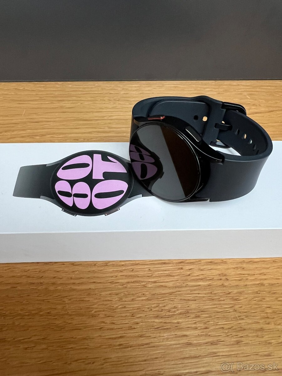 Predám SAMSUNG GALAXY WATCH 6 40mm, BT, TOP stav, ZARUKA