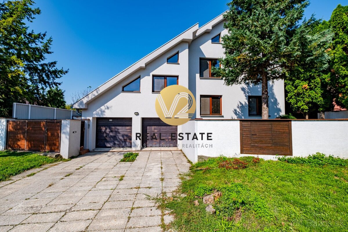 Na PREDAJ 5i rodinný dom s dvojgarážou a hosťovským domom, N