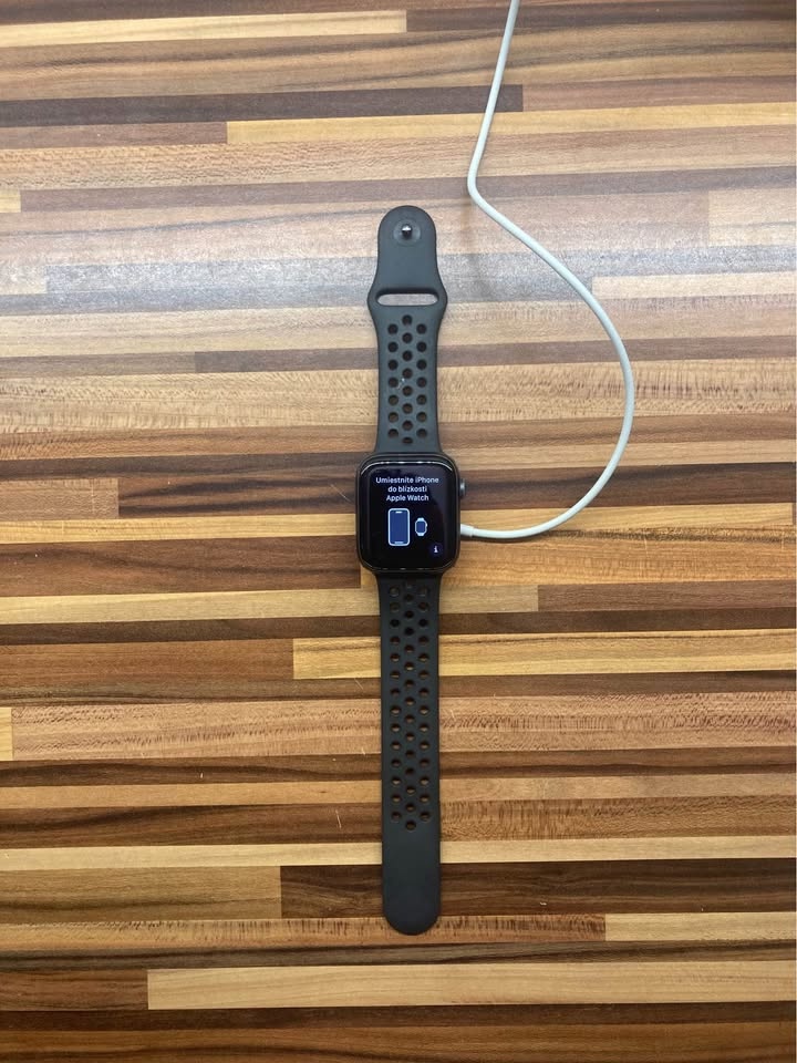 Apple Watch SE 44mm nike+