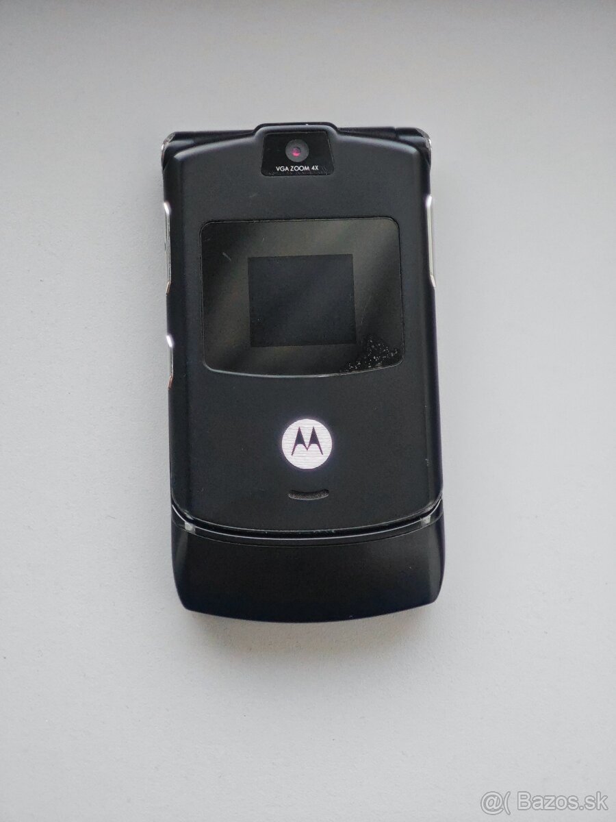 Mototola razr v3
