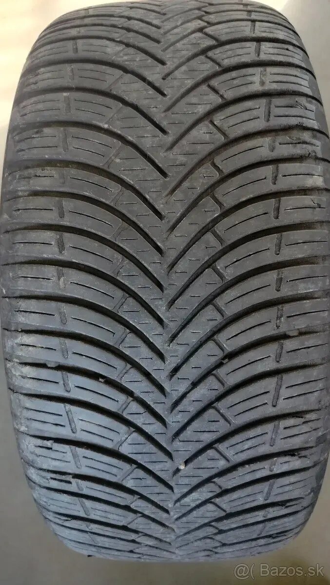 2 celoročné pneumatiky235/40 R18 95W BFGoodrich All Season 2
