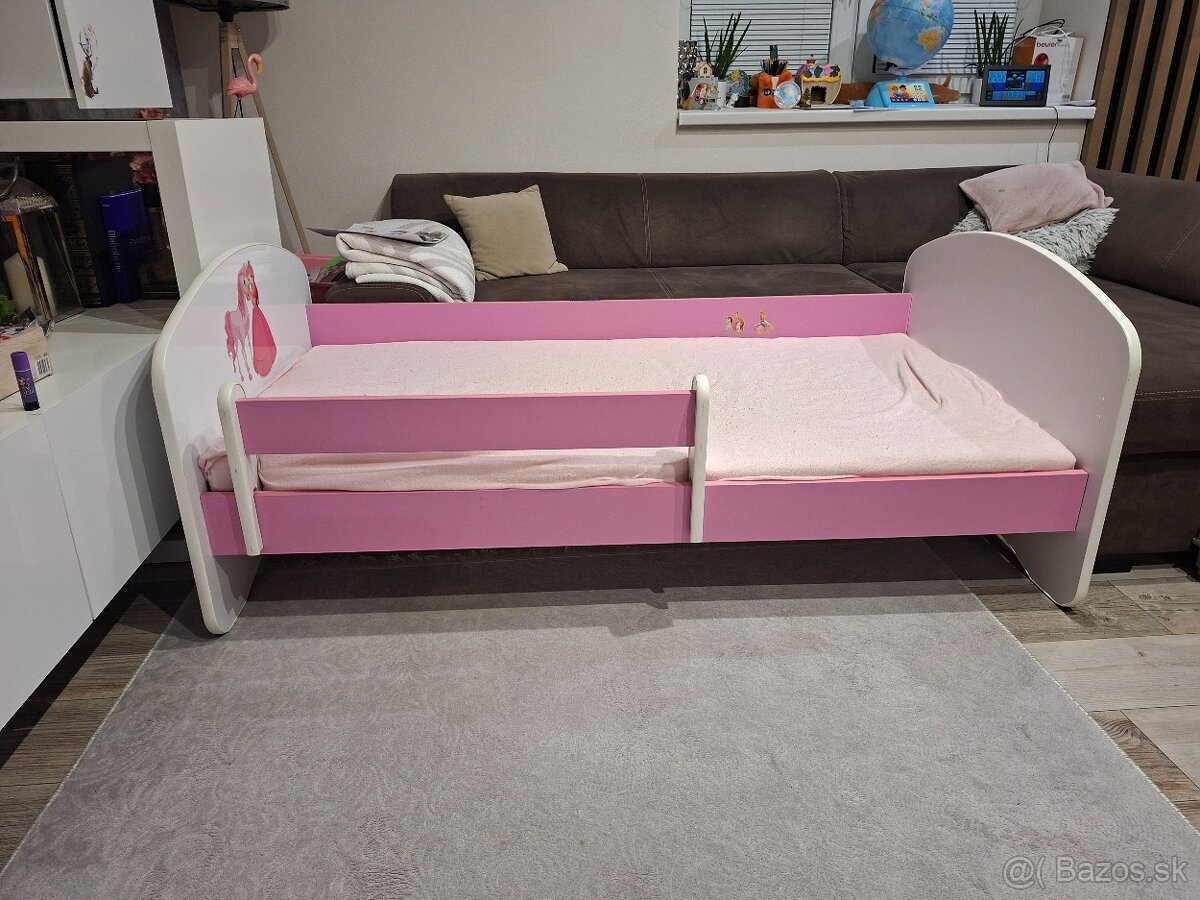 Detska postel pre doevcatko