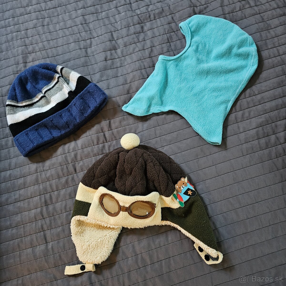 Predám čiapky, kuklu