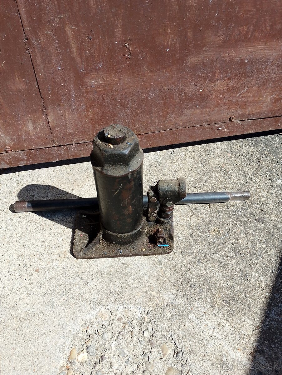 hydraulický zdvihák