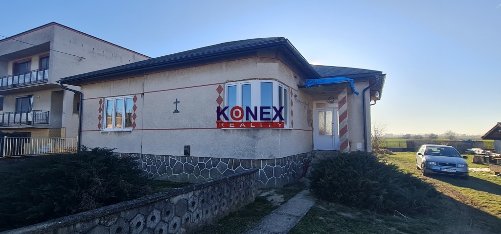 NA PREDAJ Rodinný dom s krásnym pozemkom – obec Bajany