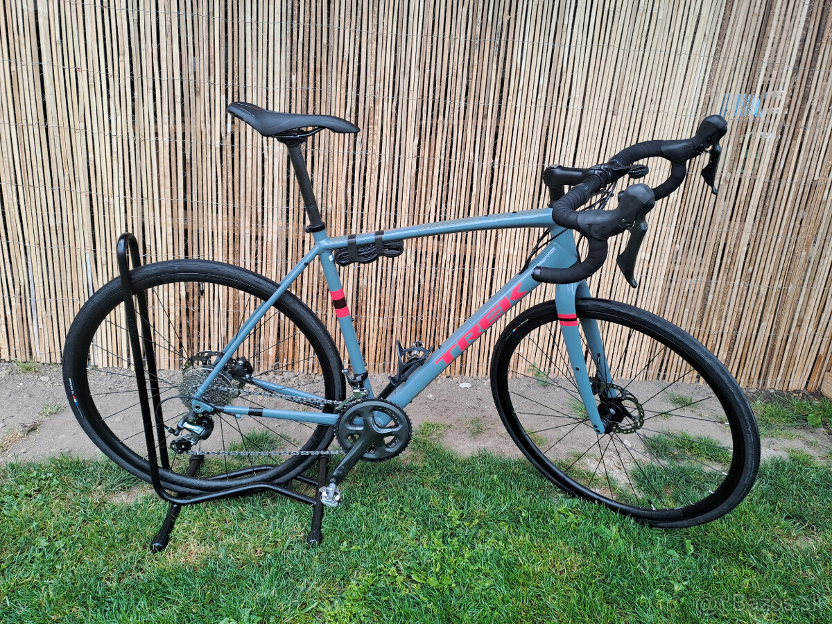 Trek Checkpoint AL4 2020