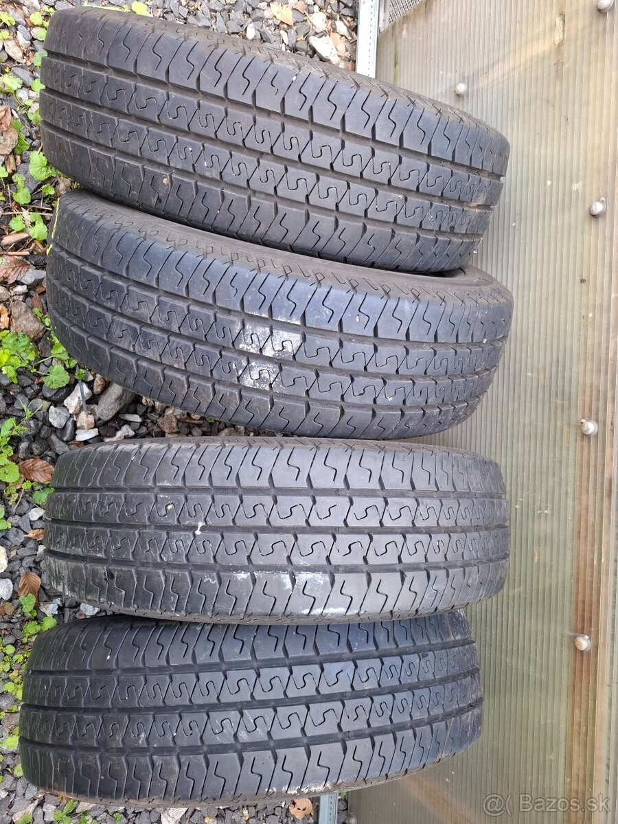 195/65 r15 C 104/102 Rok 43/15 Vzor 9mm