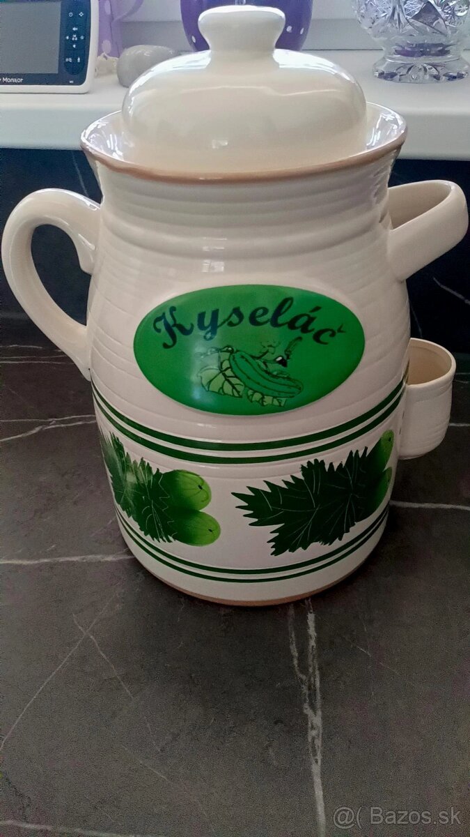 Nádherný keramický hrniec "Kyseláč" s objemom 2,5 litra💚