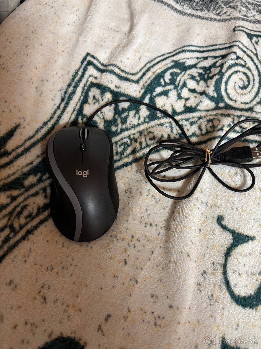 Logitech myš