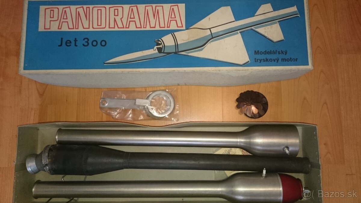 Letecký pulsační rychlostní upoutané letadlo