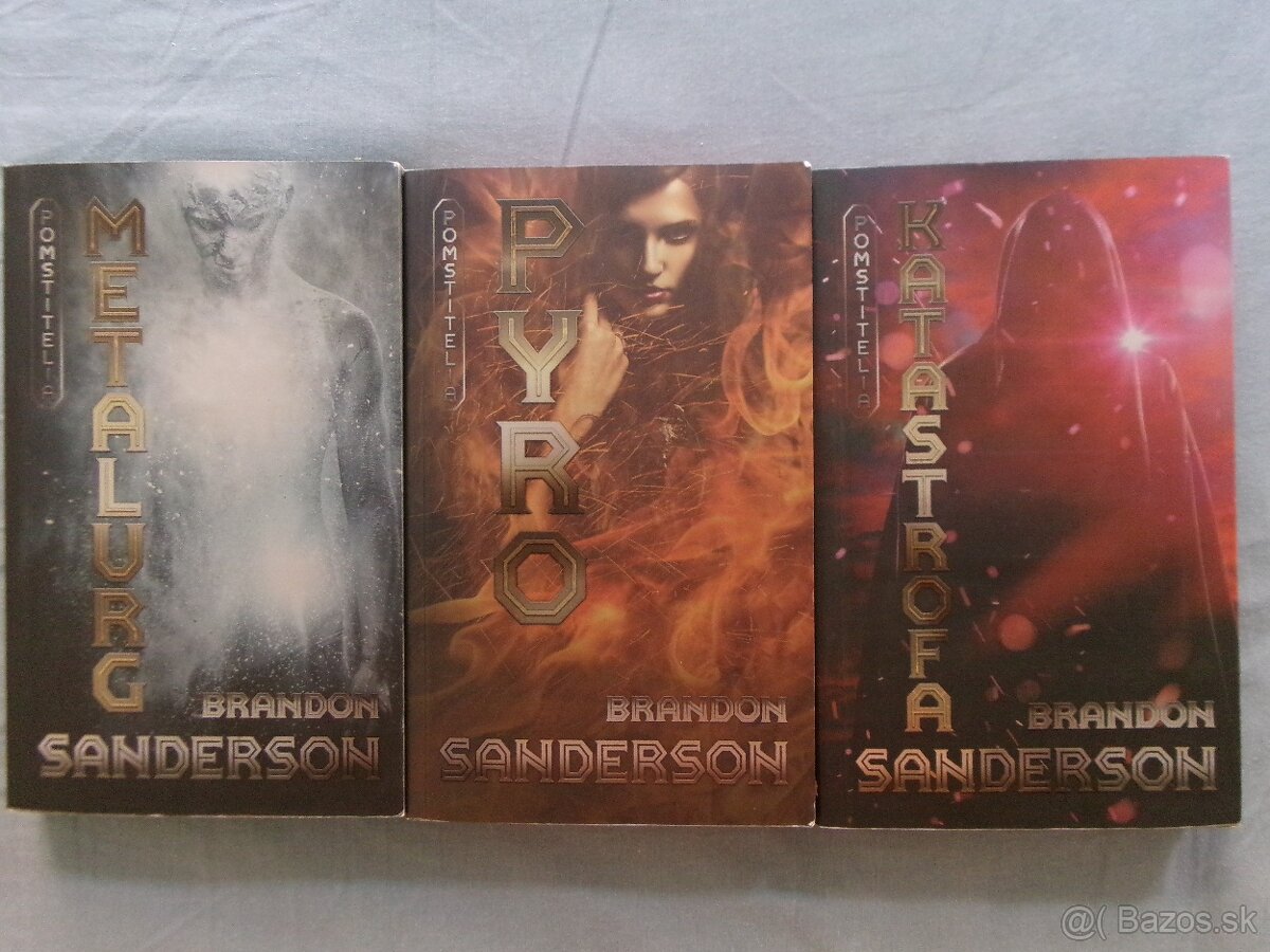 Pomstitelia - Brandon Sanderson - komplet.
