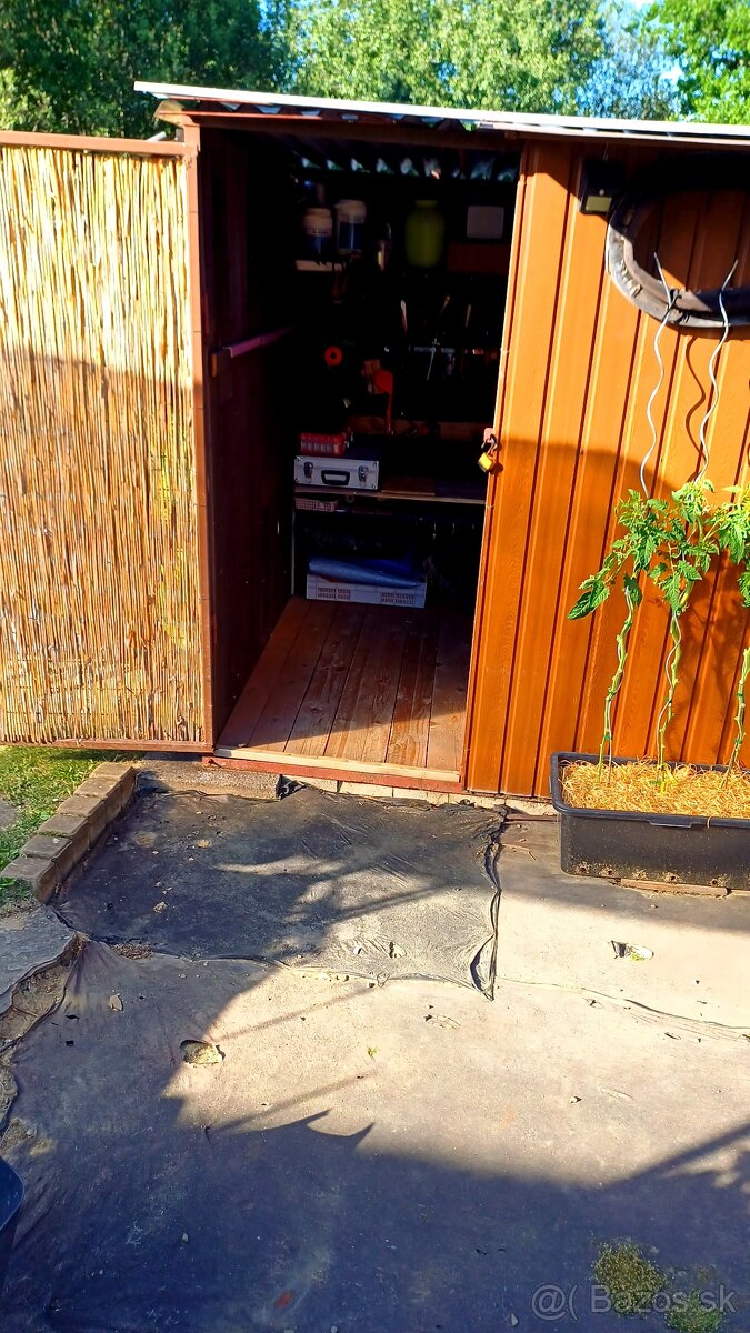 Záhradný domcek(koterec)