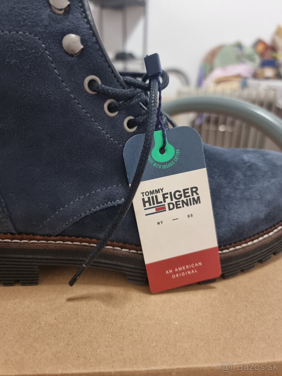 Nove zimne boty Tommy Hilfiger