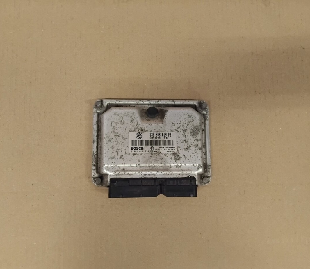 riadiaca jednotka motora 038906019PB