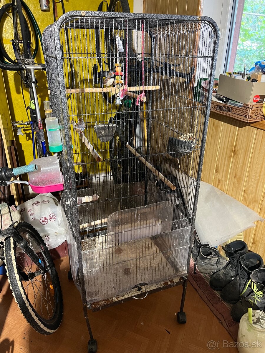 Predám klietku pre vtáky