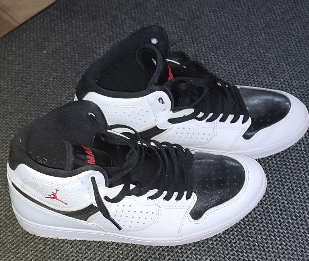 Predám botasky Nike JORDAN