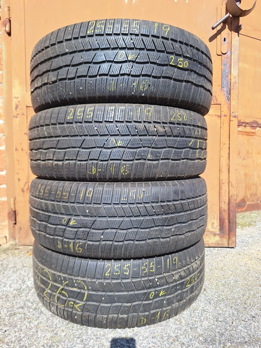 255/55r19 Continental