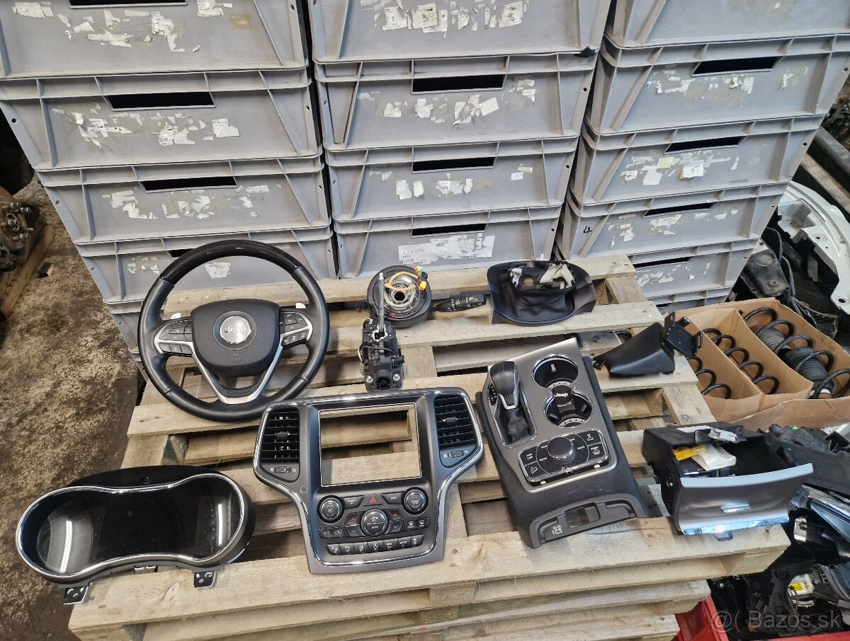 Diely interiéru Jeep Grand Cherokee WK2 2017 Summit