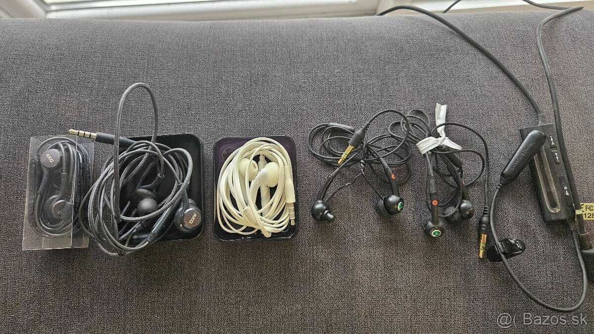 Sluchátka AKG, Samsung a Sony Ericsson