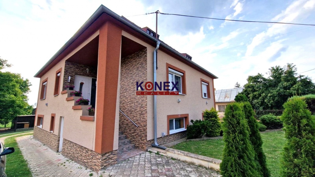Rodinný dom s rozľahlým pozemkom BÁNOVCE NAD ONDAVOU