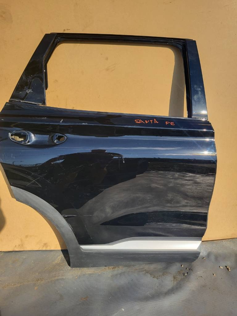 Hyundai santa fe 4 dvere prave zadne 2021