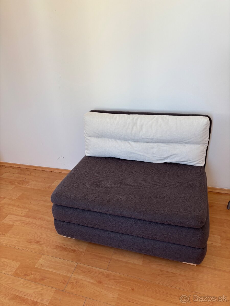 Rozkladacie kreslo s úložným priestorom