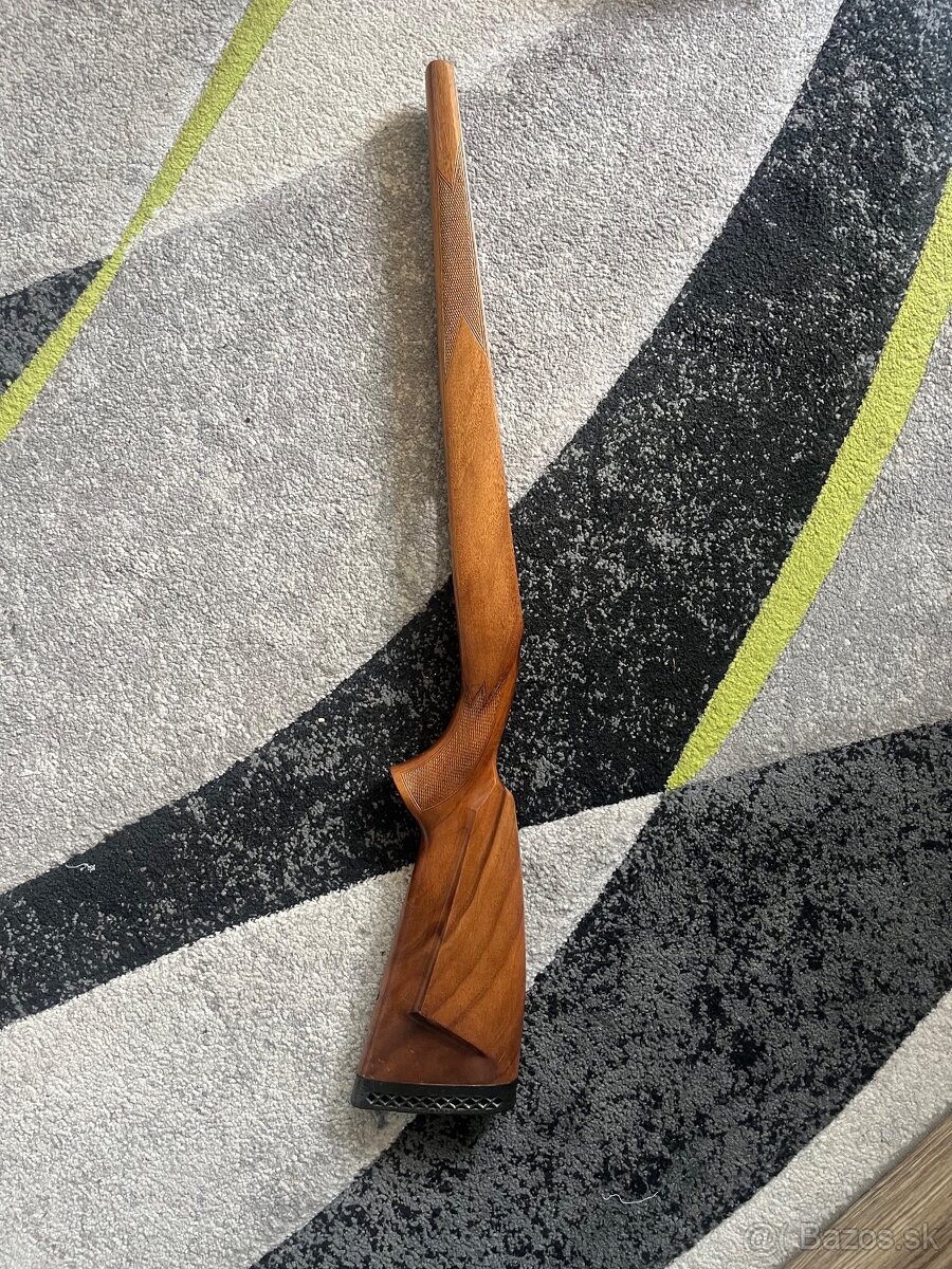 Predám pažbou na CZ 550