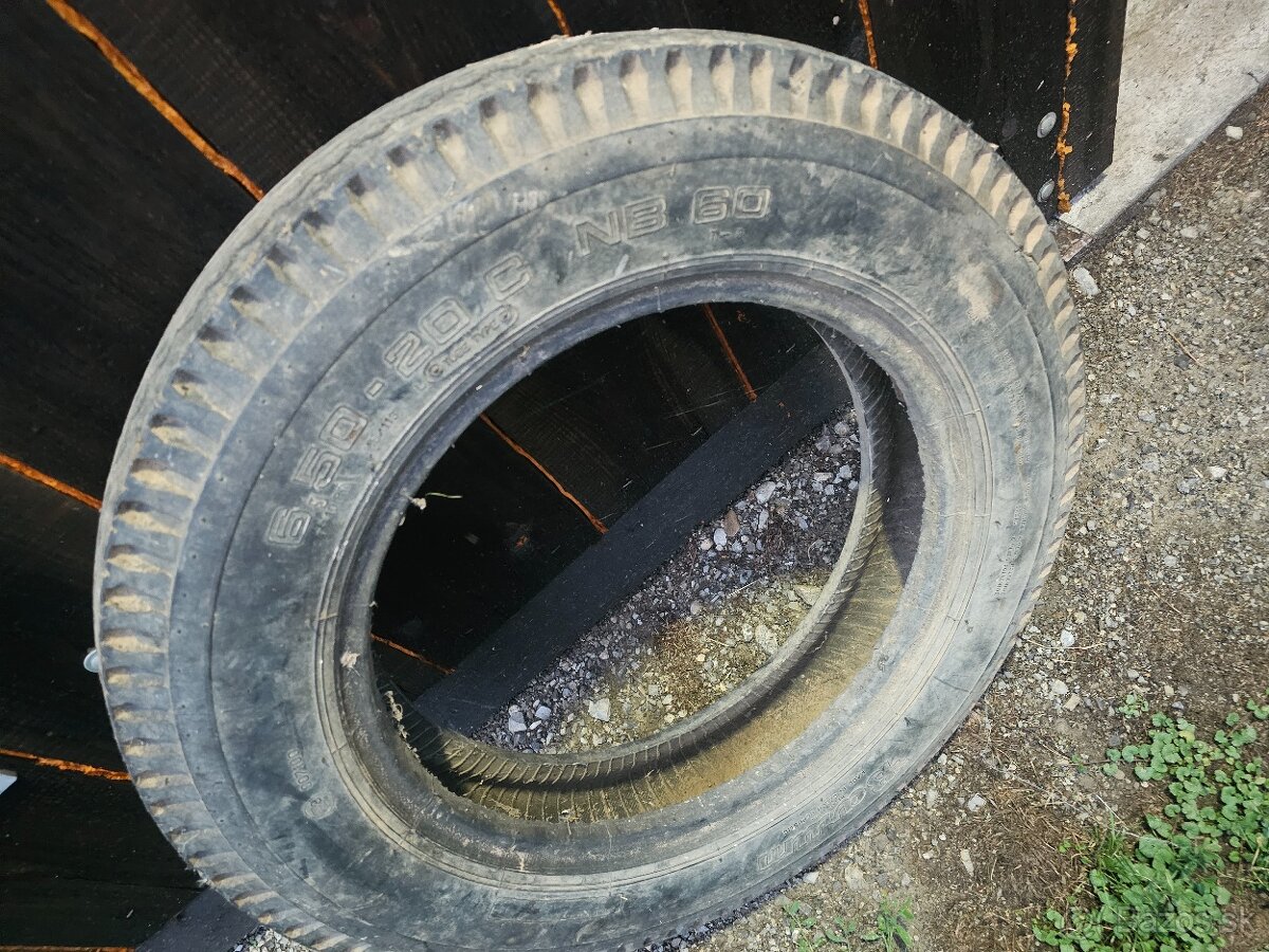 KOLESO GUMA NA VLECKU TRAKTOR ROZMER 6.50-20C 1ks