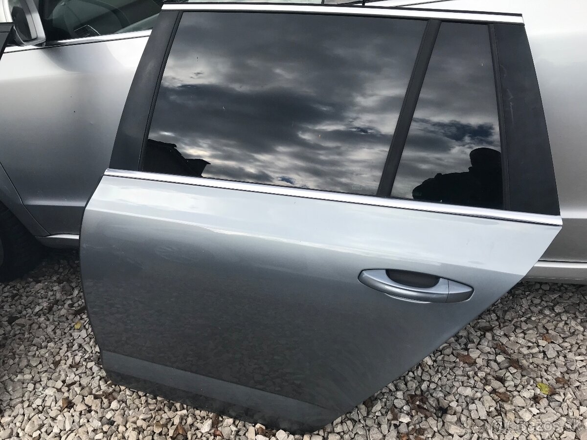 Dvere šoferove zadné škoda octavia 3 kombi