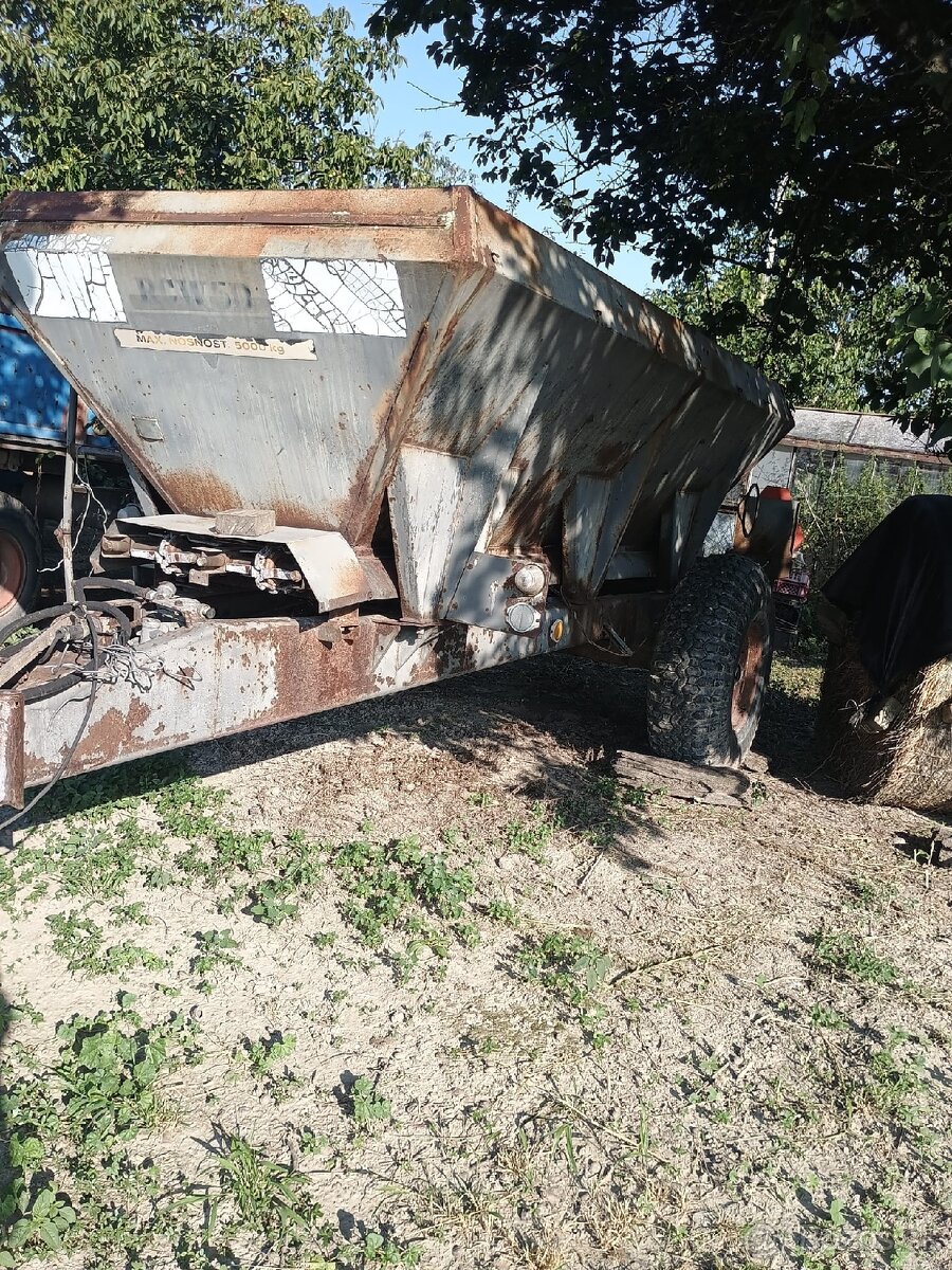 Na predaj rozmetadlo umeleho hnojiva RCW50
