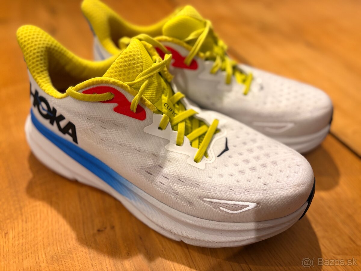 HOKA CLIFTON 9