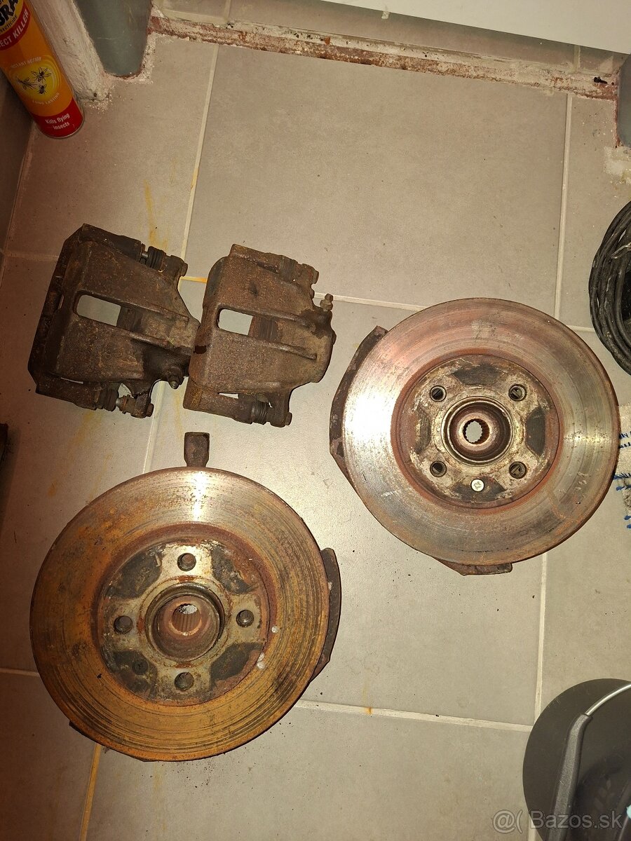 Predám predné otoče VW GOLF 3 3.5 Cab.